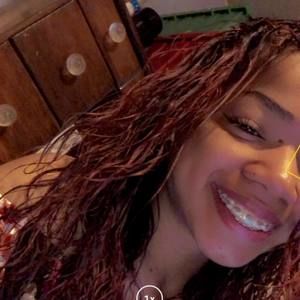 Meet your Posher, Mackenzie